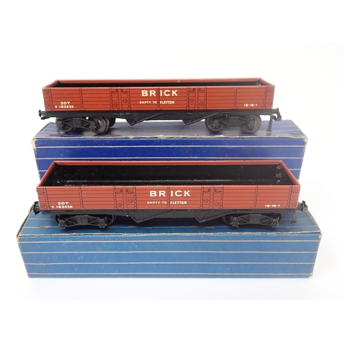 1033 - A boxed Hornby-Dublo B.R. Brick Truck, unused condition and another boxed Brick Truck. Both the mode... 