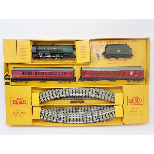 1047 - A boxed Hornby-Dublo EDP22 'Royal Scot' Passenger Set. Locomotive and carriages in mint condition. B... 