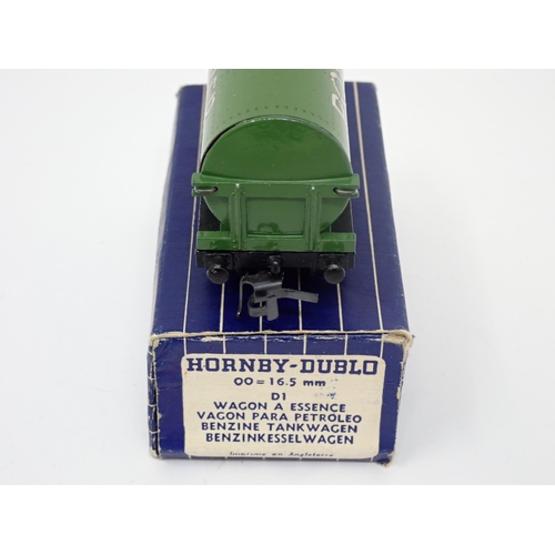 1051 - A rare Hornby-Dublo late production 'Power Petrol' Petrol Tanker in blue and white box. Tanker in ne... 