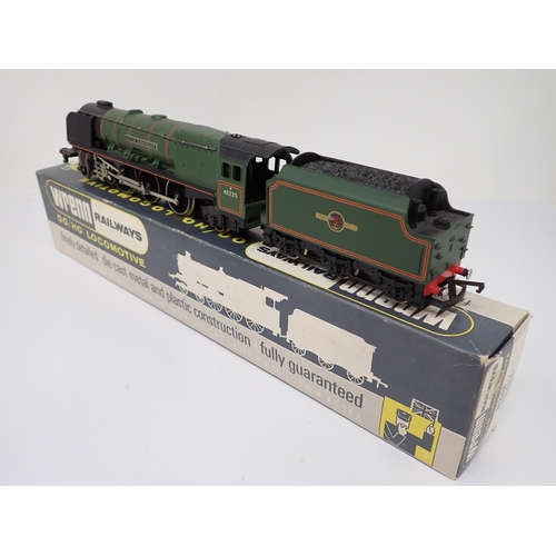 1074 - A boxed Wrenn 00 gauge W2228 'City of Birmingham' in BR green livery. Near mint condition, appears u... 