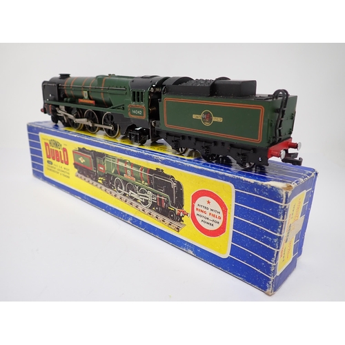 1079 - A boxed Hornby-Dublo No.3235 West Country 'Dorchester' Locomotive. Model and box both very good