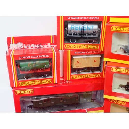 1097 - Eleven boxed Hornby 00 gauge Wagons and Coaches including 2x R6113, R4121, R6079A, R4135, R6109, 2x ... 