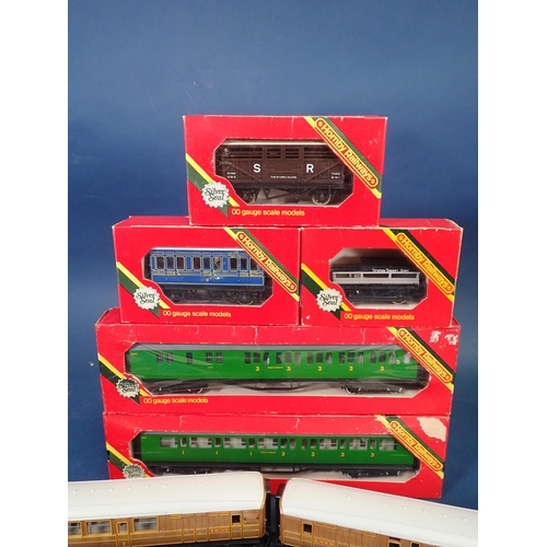 1098 - A Hornby 00 gauge R424 and R425 Coaches in incorrect boxes, three boxed Wagons including R208, R212,... 