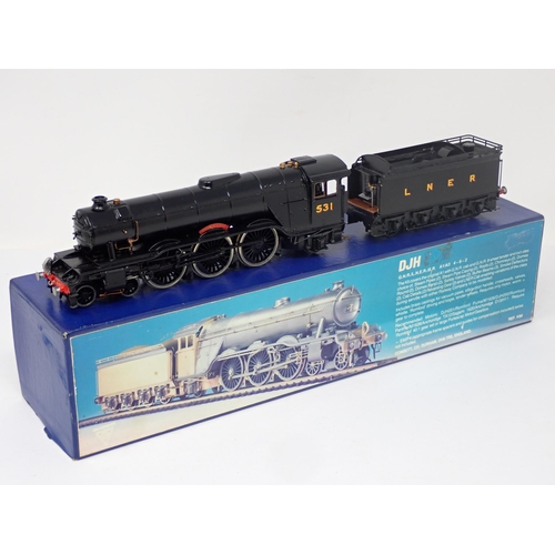 1114 - A DJH kit built 00 gauge LNER A3 'Isinglass' Locomotive No.531. Locomotive and tender pick up with p... 