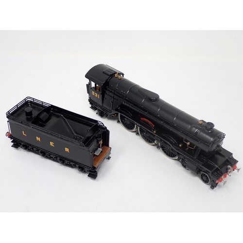 1114 - A DJH kit built 00 gauge LNER A3 'Isinglass' Locomotive No.531. Locomotive and tender pick up with p... 