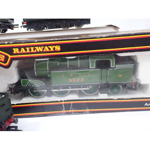 1133 - A boxed Hornby 00 gauge A4 'Mallard' Locomotive in B.R. green livery, a boxed Mainline N2 Class 0-6-... 