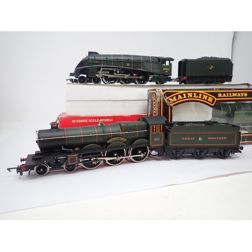 1133 - A boxed Hornby 00 gauge A4 'Mallard' Locomotive in B.R. green livery, a boxed Mainline N2 Class 0-6-... 