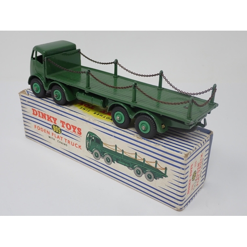 1152 - A boxed Dinky Toys No.905 green Foden chain side Flat Truck