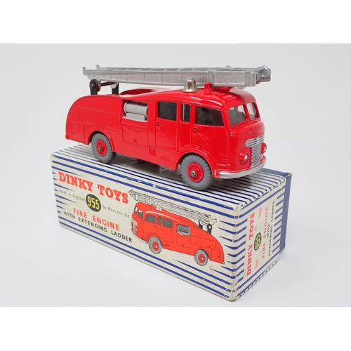 1170 - A boxed Dinky Toys No.955 Fire Engine