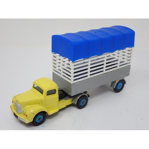 1207 - A boxed Dinky Toys No.424 Commer Convertible Articulated Truck