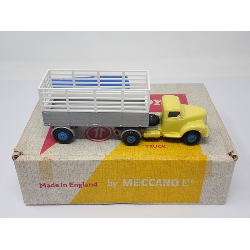 1207 - A boxed Dinky Toys No.424 Commer Convertible Articulated Truck