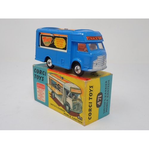 1212 - A boxed Corgi Toys No.471 Smiths-Karrier Mobile Canteen