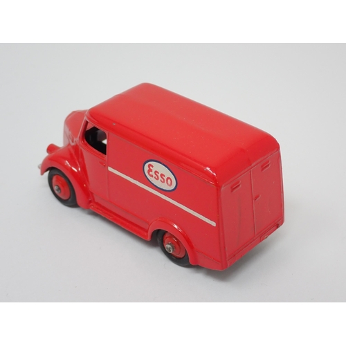 1229 - A Dinky Toys No.31A Trade Box containing one Esso Trojan Van