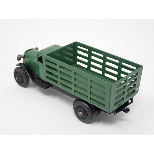 1241 - A Dinky Toys 25F green Farm Produce Wagon