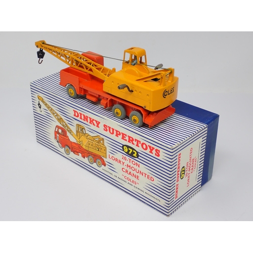 1251 - A boxed Dinky Toys No.972 20-ton Lorry Mounted Crane with insert