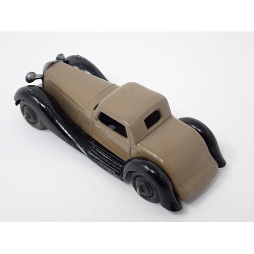 1264 - A Dinky Toys No.36B brown and black Bentley