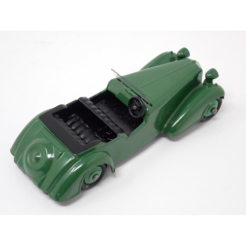 1265 - A Dinky Toys 38D green Alvis with green hubs