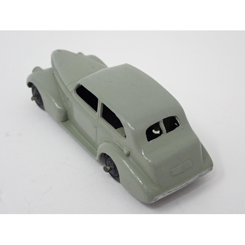 1268 - A Dinky Toys No.39B grey Oldsmobile