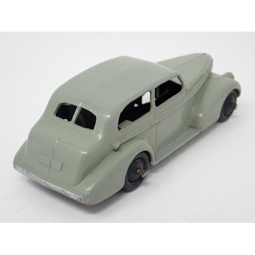 1268 - A Dinky Toys No.39B grey Oldsmobile