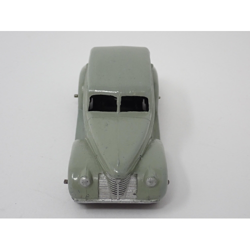 1268 - A Dinky Toys No.39B grey Oldsmobile