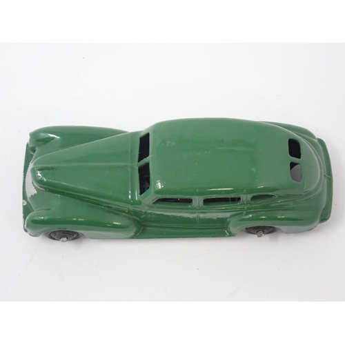 1269 - A Dinky Toys No.39E green Chrysler