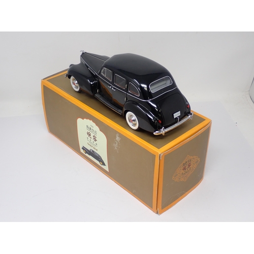 1301 - A boxed Weimanhuanghou 1:18 scale Car