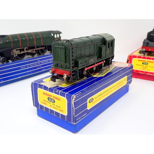 1333 - A boxed Hornby-Dublo 3-rail EDL11 'Silver King' Locomotive lacking tender, locomotive is very good c... 