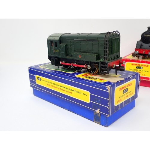 1333 - A boxed Hornby-Dublo 3-rail EDL11 'Silver King' Locomotive lacking tender, locomotive is very good c... 