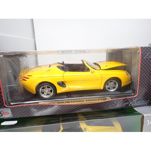 1406 - A boxed Maisto 1:18 scale Special Edition Alfa Romeo Spider, a boxed Maisto Premiere Edition Mercede... 