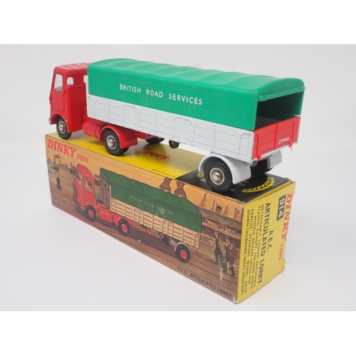 1410 - A boxed Dinky Toys No.914 A.E.C. Articulated Lorry