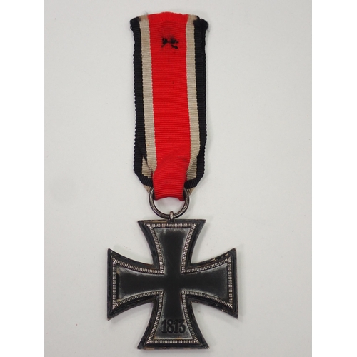 1460 - A German WWII Iron Cross 2nd Class