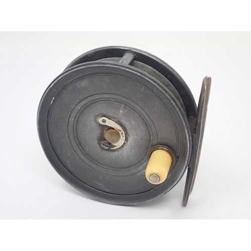 1595 - A Hardy Bros 'Uniqua' dry fly 3 1/8in Fishing Reel, 1903 check, horseshoe latch, smooth brass foot