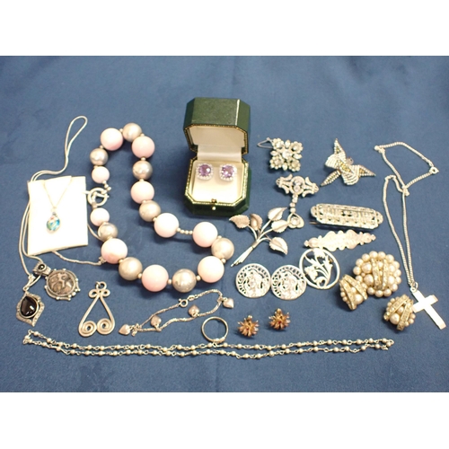 185 - Silver and white metal Jewellery including; diamanté Earrings, Brooches, Chains etc