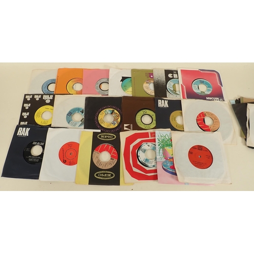 263 - An eclectic collection of approximately 400 7inch Singles. Spanning the 60's, 70's, 80's & later. Ar... 