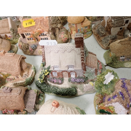 513 - A collection of approximately 60 Lilliput Lane and other models of houses and cottages