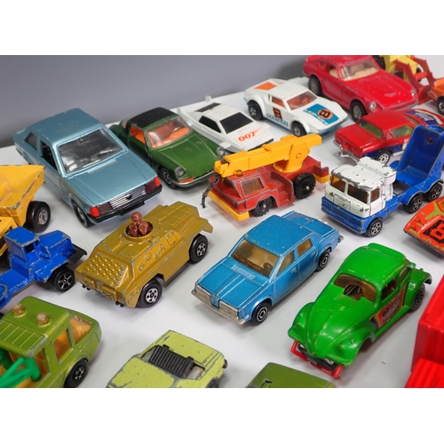 552 - A box of Matchbox and other diecast Models