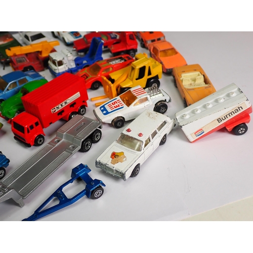 552 - A box of Matchbox and other diecast Models