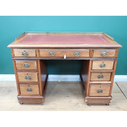 664 - An Edwardian Pedestal Desk fitted nine drawers, 3ft 6in W