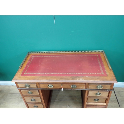 664 - An Edwardian Pedestal Desk fitted nine drawers, 3ft 6in W