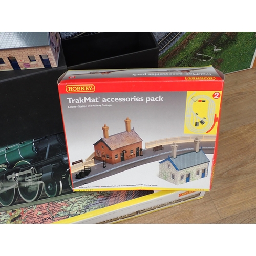 774 - A boxed Hornby OO gauge flying Scotsman set c/w a layout with track, 6ft x 4ft