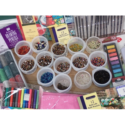 332 - A quantity of Artist's Materials and Beads