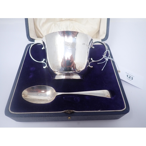 123 - A George V silver two-handled Christening Bowl and Spoon, London 1931, in case, maker: Mappin & Webb