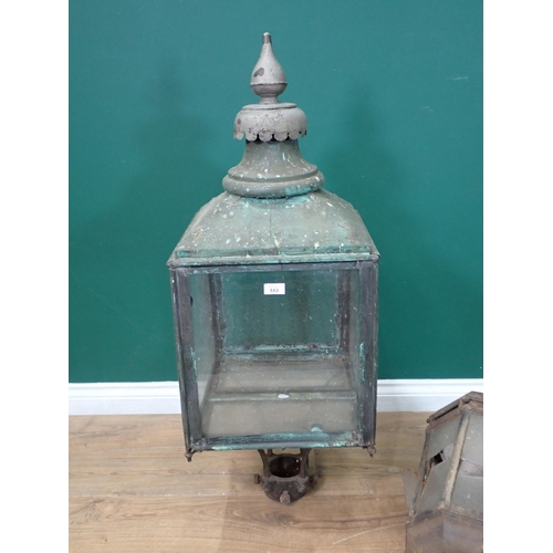 553 - An antique Street Lamp 3ft 3in H x 1ft 4in W and an octagonal Lantern (both A/F) 2ft H x 1ft W