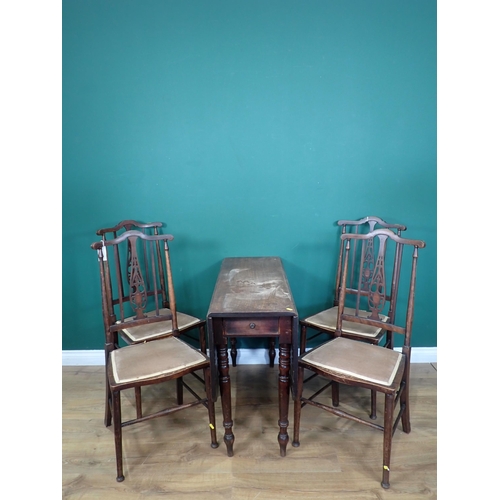 372 - A Victorian mahogany dropleaf Dining Table and four Chairs