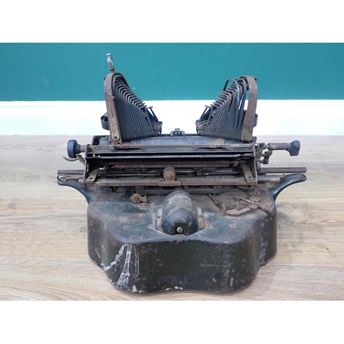 568 - An Oliver No.6 Typewriter c.1910-14, Serial No. 
D1561. Launched in 1894, manufacture of the Oliver ... 