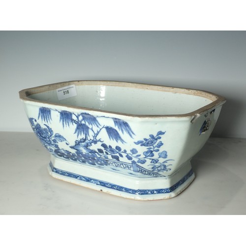 518 - A Chinese blue and white Tureen, lacks cover and one handle is missing, a quantity of Wedgwood 'Wild... 