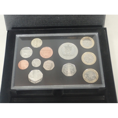 132 - Royal Mint 2009 Proof Coin Set 1p-£5 (includes Kew Gardens 50p), with COA