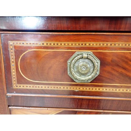 625 - A 19th Century mahogany bowfront Sideboard with crossbanding and stringing to the top above an inlai... 