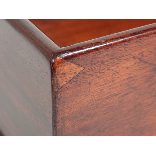 709 - A Georgian mahogany two division Book Trough wIth carrying handle 2ft 1 1/2in W x 4 1/2in H