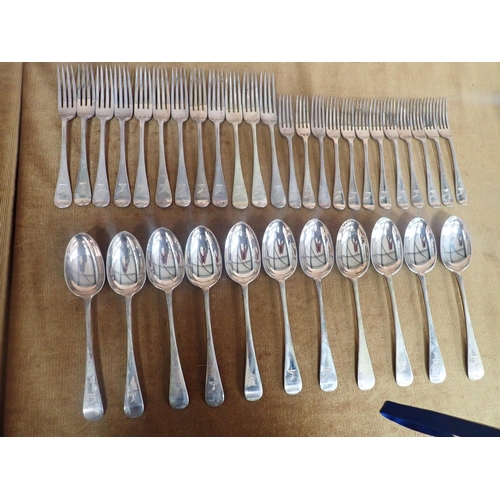 99 - A Set of Victorian silver Cutlery, old English pattern, engraved crest, London 1896, makers: Slater,... 